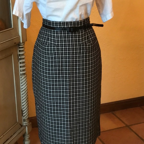 Ann Taylor Dresses & Skirts - Ann Taylor pencil skirt